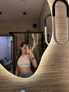 Public de NellieCooper  2 photos