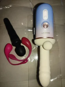 VivianaBlanco 🍆Domi , Fuckmachine Spinel ,Lush 🍆 Poză