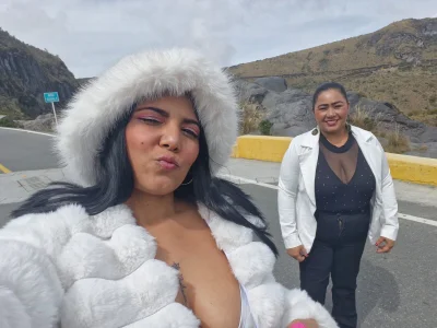 Karina_Mendoza give me a ♥️ if you like our adventure photos Pic 6