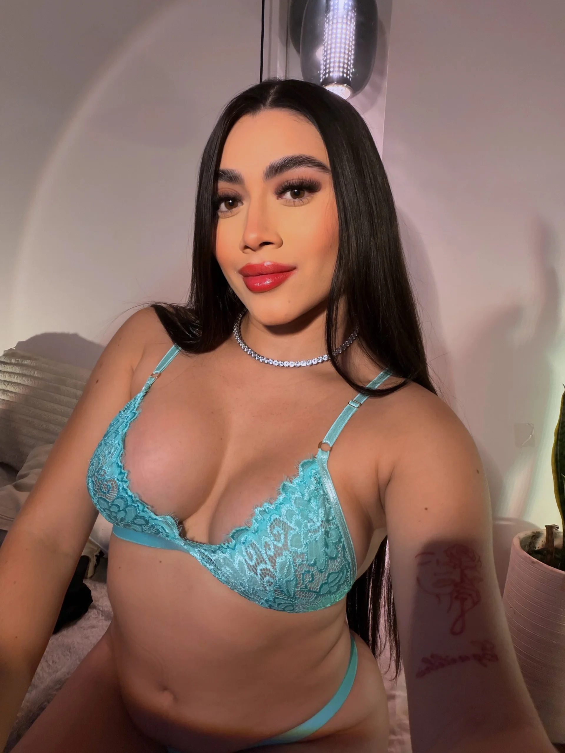 angeline-777✨Can we reach 1000 likes? Come on!✨ Bild 2