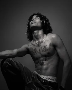 My body :) de drakee20  3 Imagens