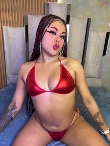 missScarletcs Public Pic 4