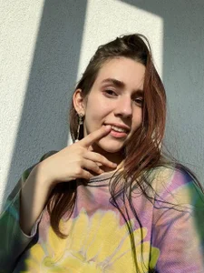 PetraHambelton summer vibe🍒 Pic 4