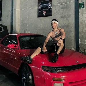 Filming a Music Video 🎬 od liorvante  2 snímek