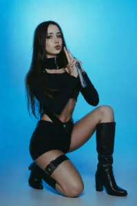 AliceLidelle ⍟ rock star ⍟ Immagine  3