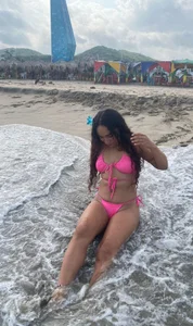 salome_rojas_のBeach🏖️👙の 6枚の写真