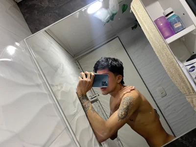 tom_Howard Public 사진 6