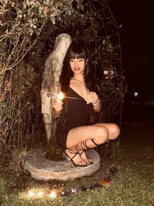 Rouse_Monroe my first day of candles 🎆 Pic 5