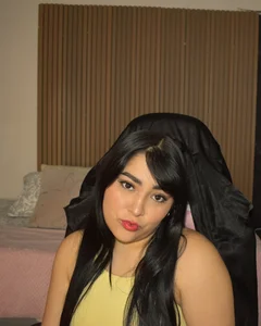 camille_sinclair_ Do you love my sweet face? Foto 2