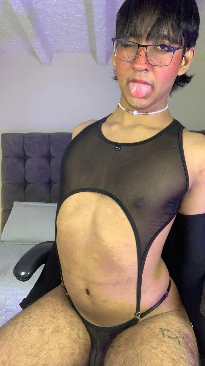 Трендове зображення  5146 Dark_hairy_