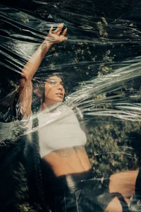 LunaRuso Retrospective Looks Bilde 7