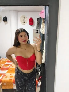 Michelle_Jones__ Public slika 8