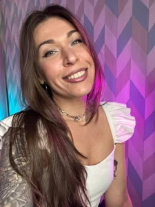 ReginaFoXXXy meet Regina Pic 3