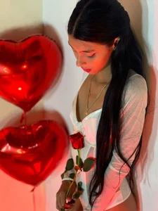 Charlote_zc Happy valentine's day 🎀 Pic 4