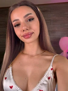 Skinny_Sophie Public Pic 6