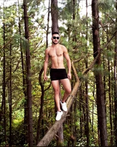 aronpratt Public Pic 6