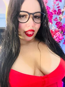 melaniecooperr DO YOU WANT A KISS?💋 Foto 3