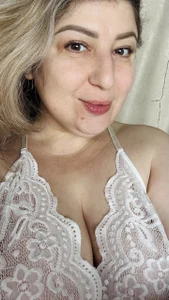 LizaTits Public Pic 4