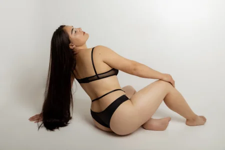 Gaby_Taylor My style will make you melt for me Pic 3