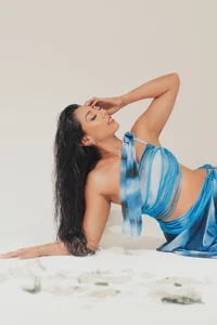 LizzHamilton__Sensual blue图片 2