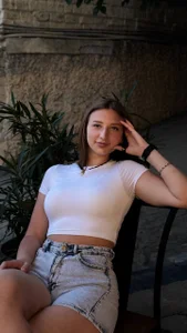 LioraFox Public 사진