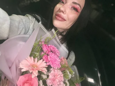 Laura_KeyKris loves flowers图片