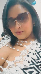 bustyy_juicyrx kiss hot รูป  3