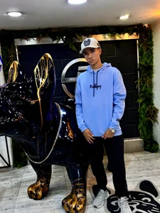 Damon_Kovac: Public ( 4 фото)