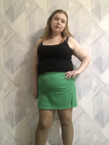 Melina_Hot09 I'm in mini skirt Pic 2