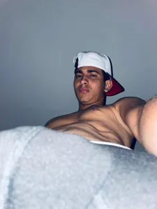 sebastian-lobo Hot Sebastián รูป 