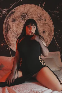 AmberGreyy_ I'm here to seduce you 👯🖤! Pic