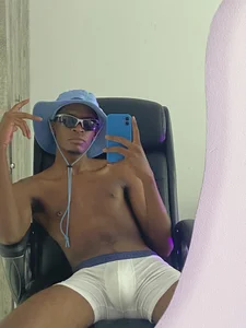 Harry_Jasoon Chilling Pic 7