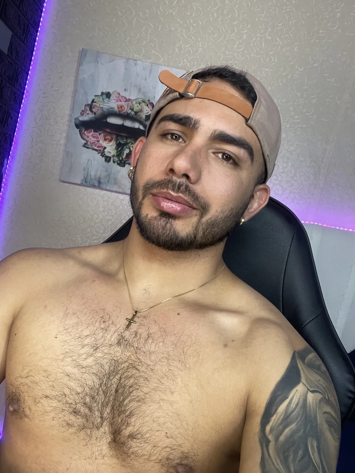 Foto em tendência de adamhairy 37