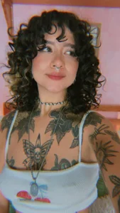 AliceBanks Public Bilde