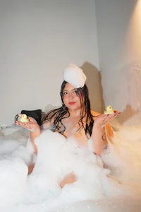 Dakota_jhons1 take a delicious shower with me Pic