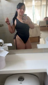 angeline_blake_ it was a suny day at pool Pic
