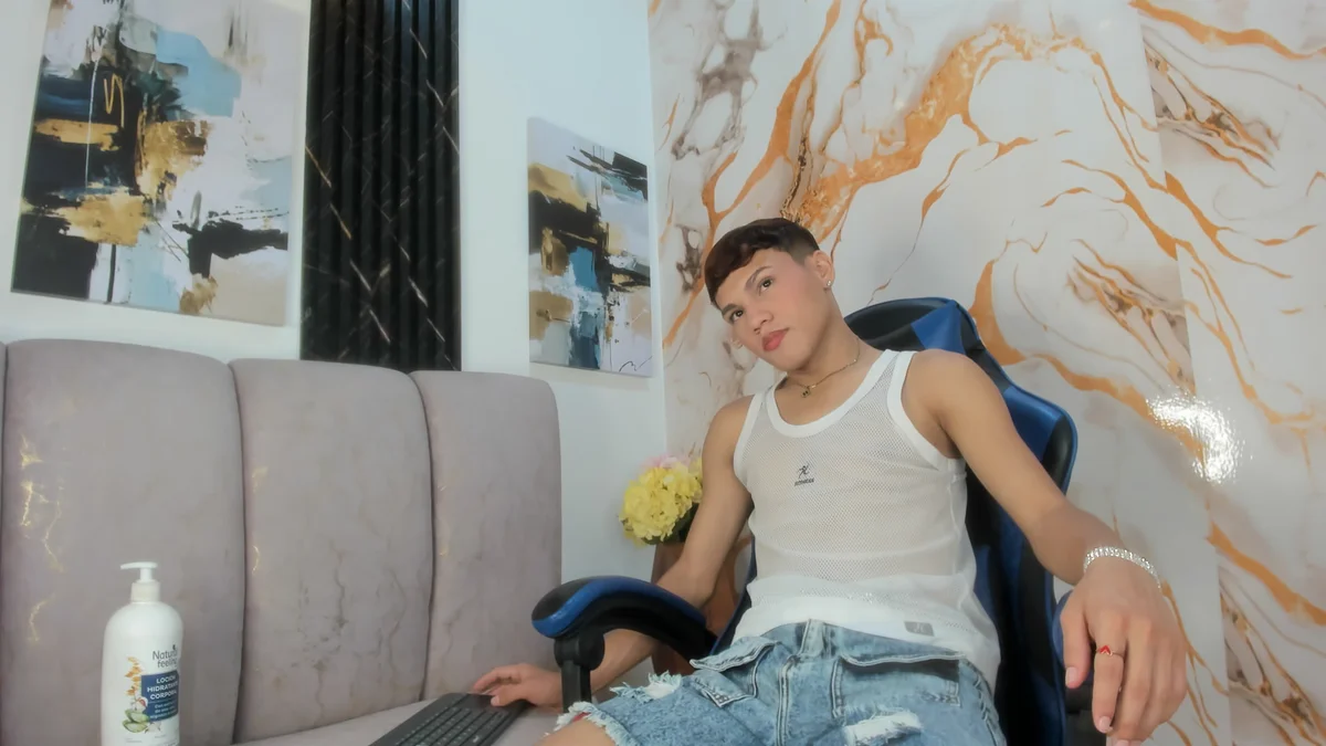 Трендове зображення  8833 PEACH_FEM