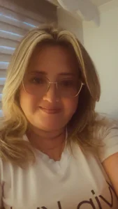 CurvyRosse_ Public Pic 3