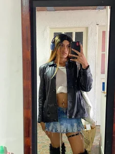 Sara_DeLuca_ Public Bilde 5