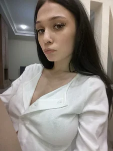 LynnCiprian A little bit of me 🤳 รูป  3