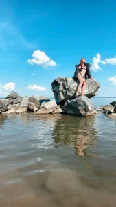 HelenWildCat I love nature, I love sunbathing nude..... Poză