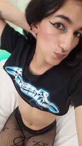 Evil_Queen13: casual pics! ( 2 фото)