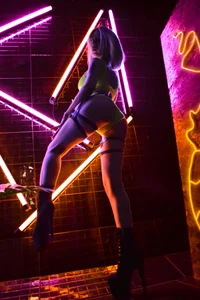 AnnaLeonhart2 Public Gambar 8