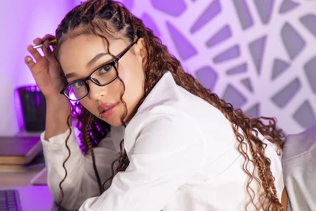 Public de izzyvega__  3 photos