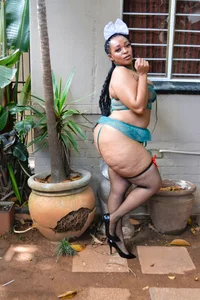 BlaqRosexox Caramel Pic 5