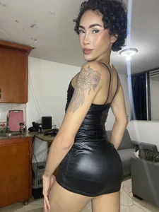 AmbarhiltonSexy in black图片 5