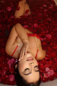 Viictoria_jones Crimson desire Pic