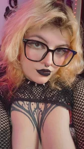 Mariana_velezz I'm back! 😈🖤 Pic 8