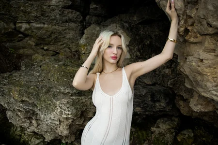 AleksaBlondeのIf you saw me on the beach, what would you do? 🌤️の枚の写真