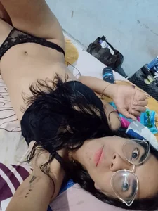Fotos para mi novio, Photos for my boyfriend 😈 de SkinnyLatinaCuckoldCouple Foto